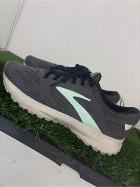 Brooks Revel 5 Women's Running Shoes Size 7.5